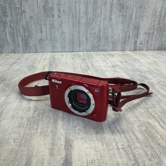 Nikon 1 S1 Mirrorless Point & Shoot Digital Camera Red Body Only For Parts - Picture 1 of 11